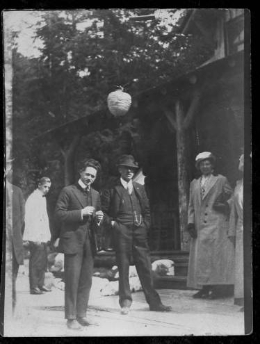 General_Photograph_Collection_KNOLL001